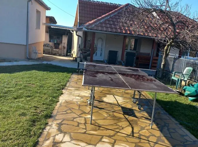 Kuca U Selu Sa Bilijar Salom Za Aktivan Odmor 度假居 *