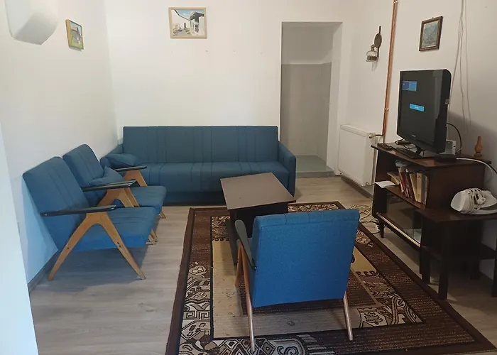 Kuca U Selu Sa Bilijar Salom Za Aktivan Odmor Mionica